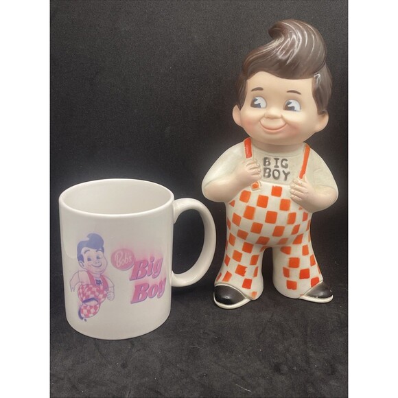 Vintage Bob's Big Boy Plastic Coin Piggy Bank 8" and Coffee Mug - Picture 9 of 9
